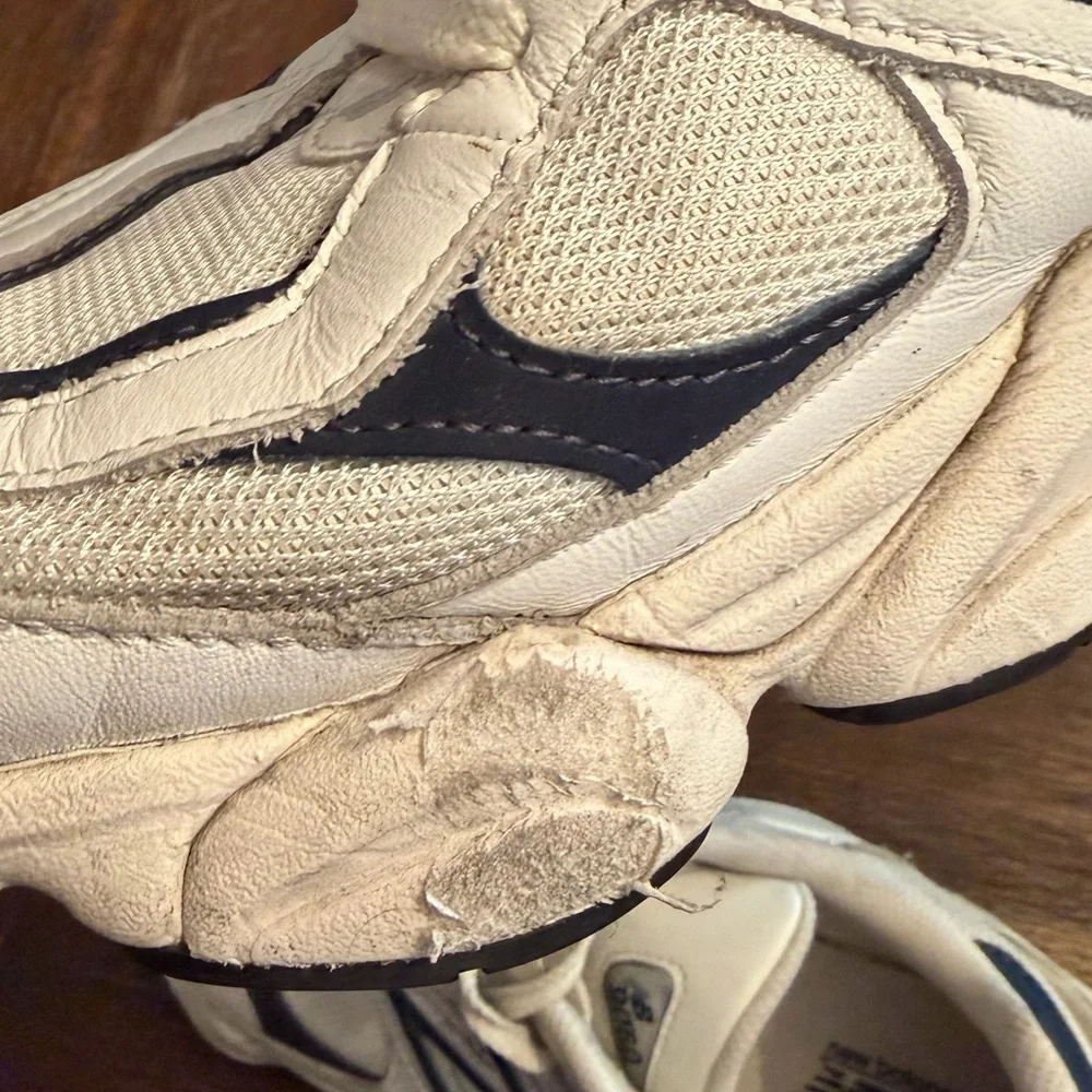 New Balance White and Navy Chunky Retro Sneakers - Picture 7 of 7